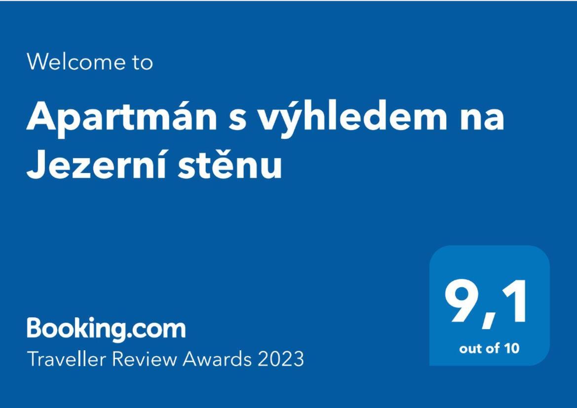 S Vyhledem Na Jezerni Stenu